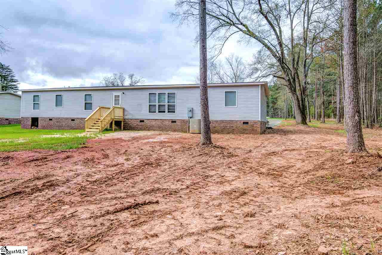 319 Berry Road Pelzer, SC 29669 - Photo 18 of 36