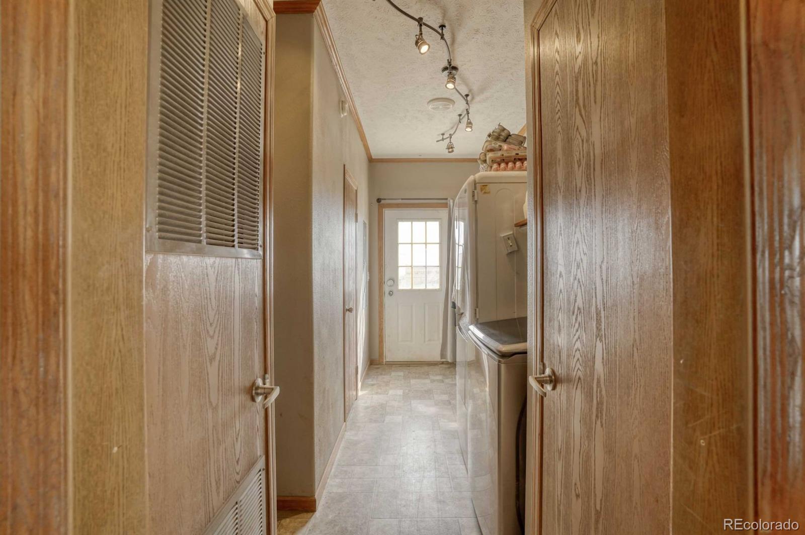 6840 North Manila Road Bennett, CO 80102 - Photo 14 of 33 Gallery Image 14