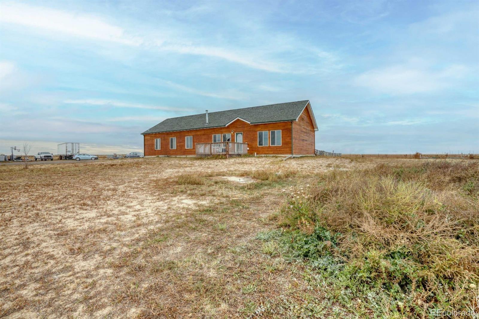6840 North Manila Road Bennett, CO 80102 - Photo 4 of 33 Gallery Image 4