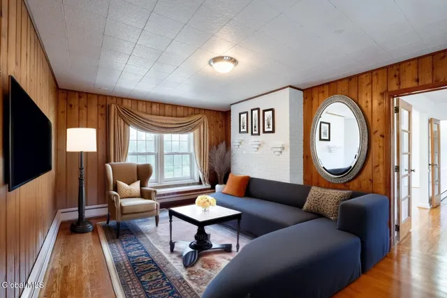 $569,000 | 1258 Hawthorn Road, Niskayuna, NY 12309