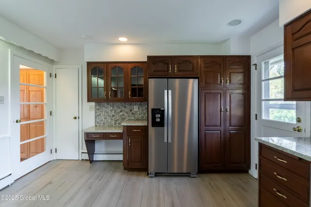 $569,000 | 1258 Hawthorn Road, Niskayuna, NY 12309