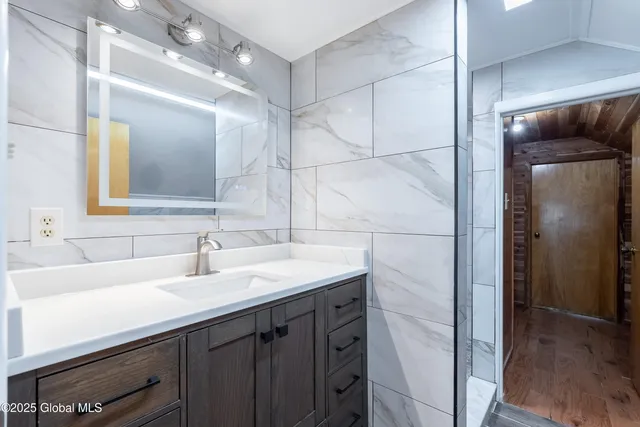 $569,000 | 1258 Hawthorn Road, Niskayuna, NY 12309