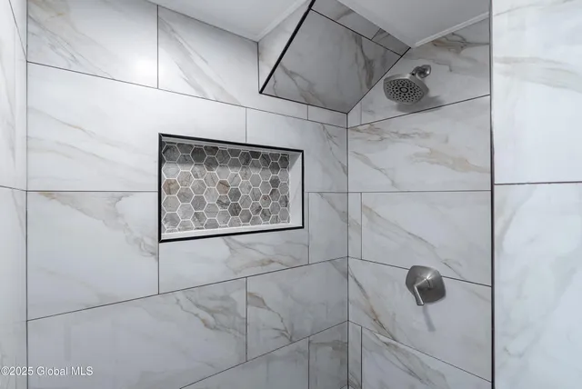 $569,000 | 1258 Hawthorn Road, Niskayuna, NY 12309