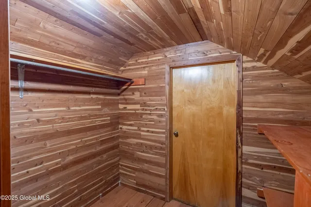 $569,000 | 1258 Hawthorn Road, Niskayuna, NY 12309