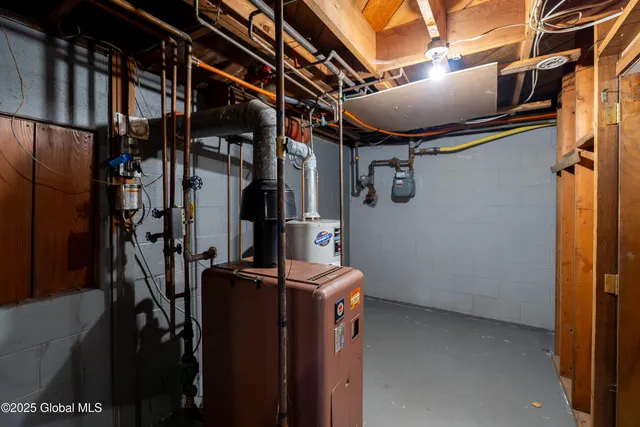 $569,000 | 1258 Hawthorn Road, Niskayuna, NY 12309