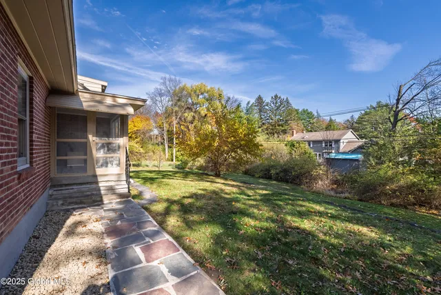 $569,000 | 1258 Hawthorn Road, Niskayuna, NY 12309