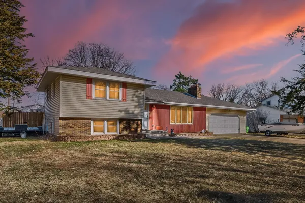 $365,000 | 11601 Eldorado Street Northwest, Coon Rapids, MN 55433