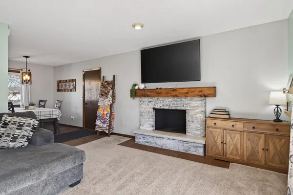 $365,000 | 11601 Eldorado Street Northwest, Coon Rapids, MN 55433