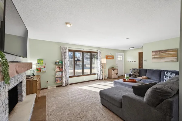 $365,000 | 11601 Eldorado Street Northwest, Coon Rapids, MN 55433