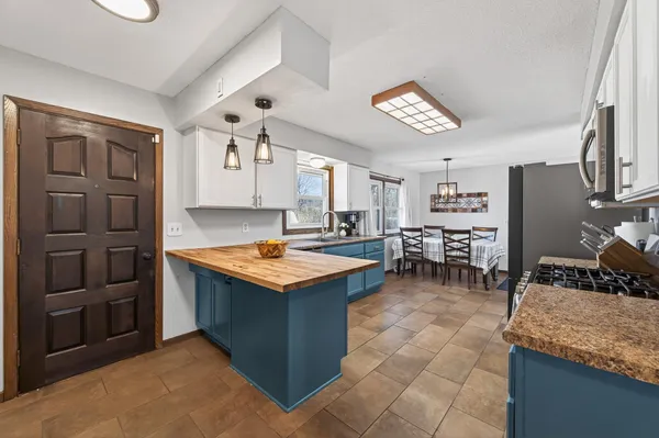 $365,000 | 11601 Eldorado Street Northwest, Coon Rapids, MN 55433