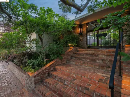 $2,995,000 | 11 Huntleigh Road, Piedmont, CA 94611