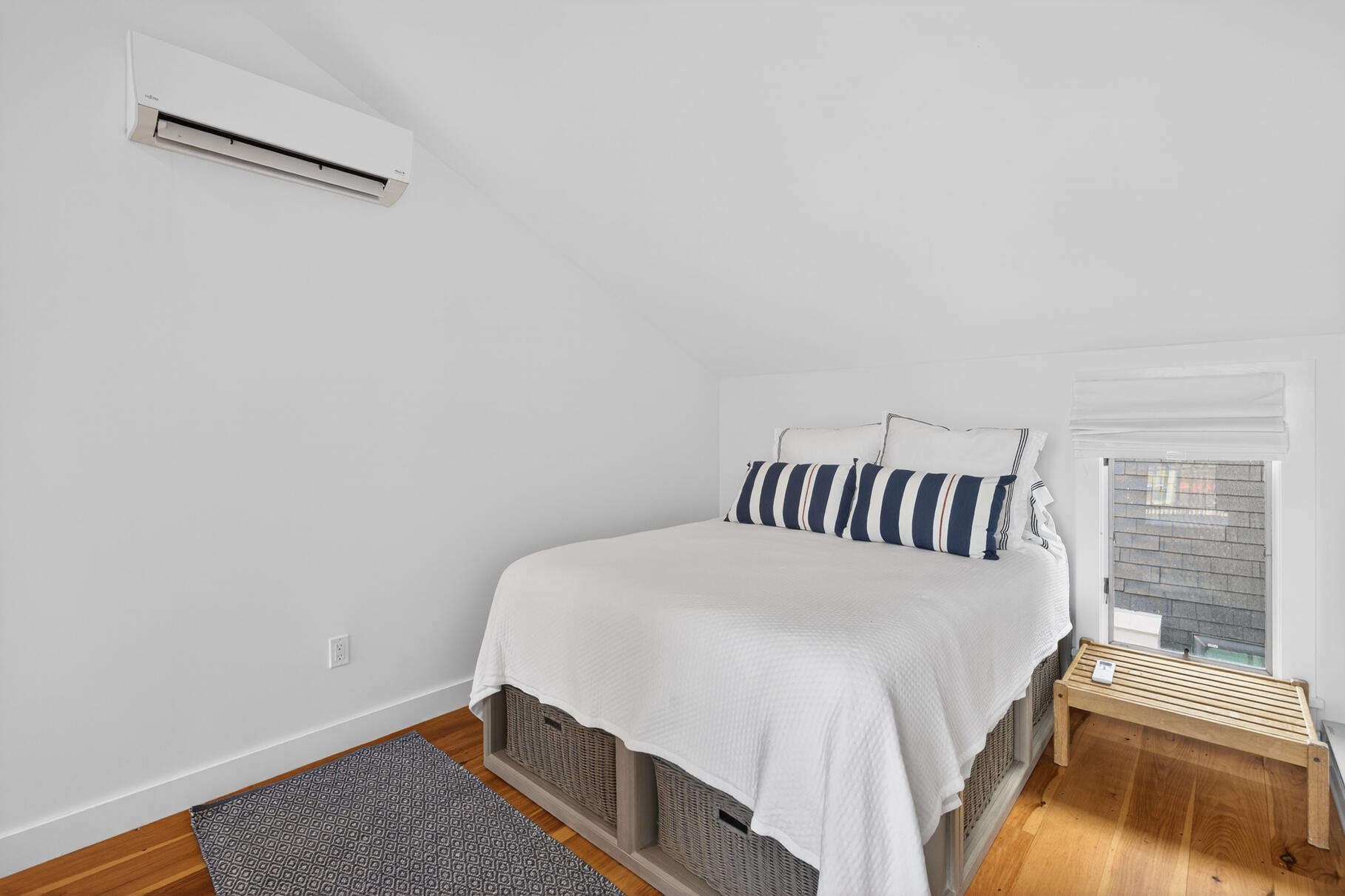 45 Commercial Street, Unit 9 Provincetown, MA 02657 - Photo 26 of 43 PF0A6212