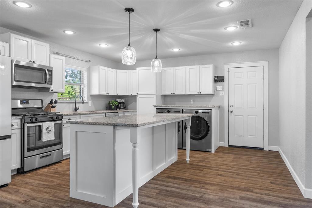 316 West 3rd Street Justin, TX 76247 - Photo 11 of 40