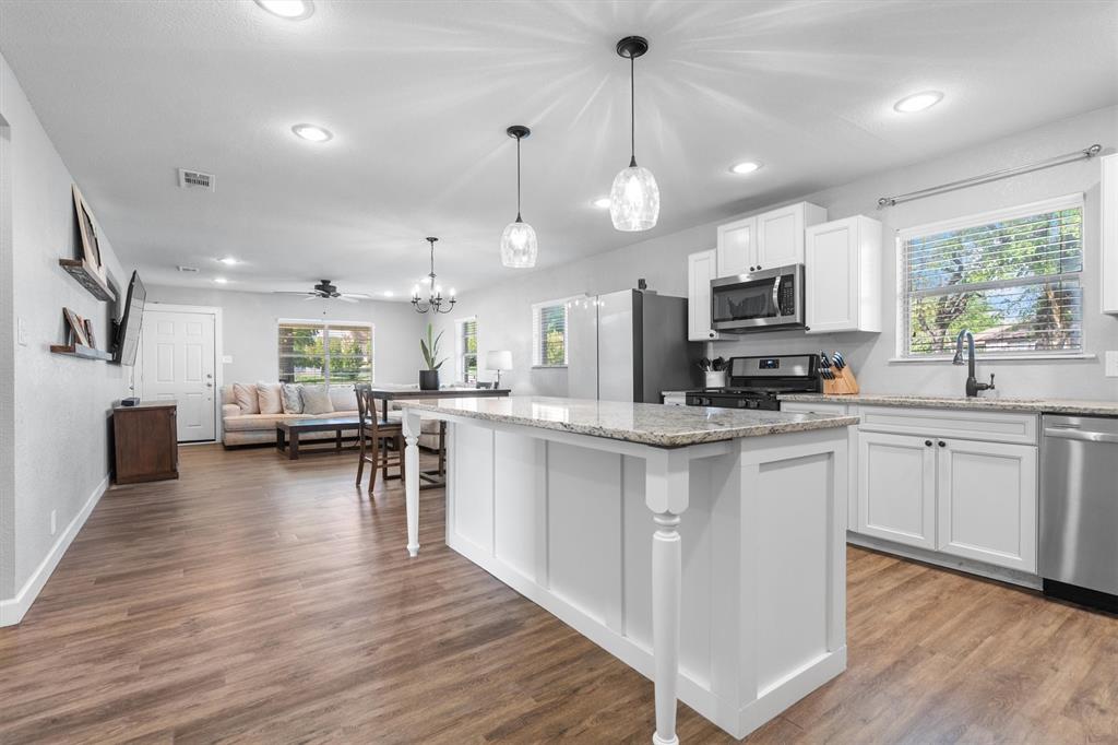 316 West 3rd Street Justin, TX 76247 - Photo 13 of 40