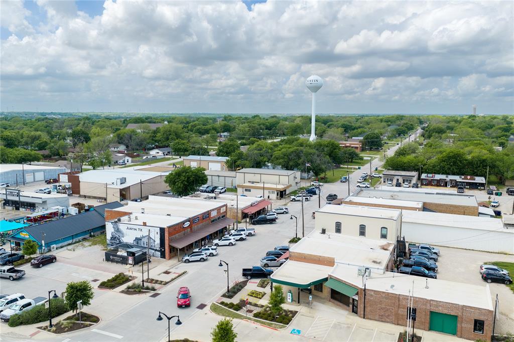 316 West 3rd Street Justin, TX 76247 - Photo 34 of 40