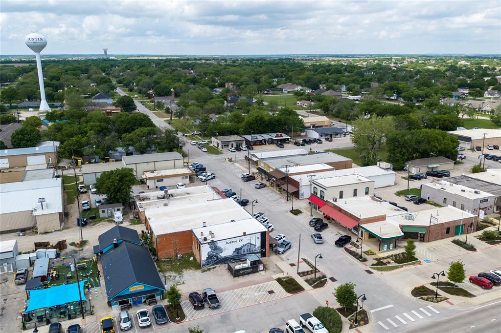 316 West 3rd Street Justin, TX 76247 - Photo 35 of 40
