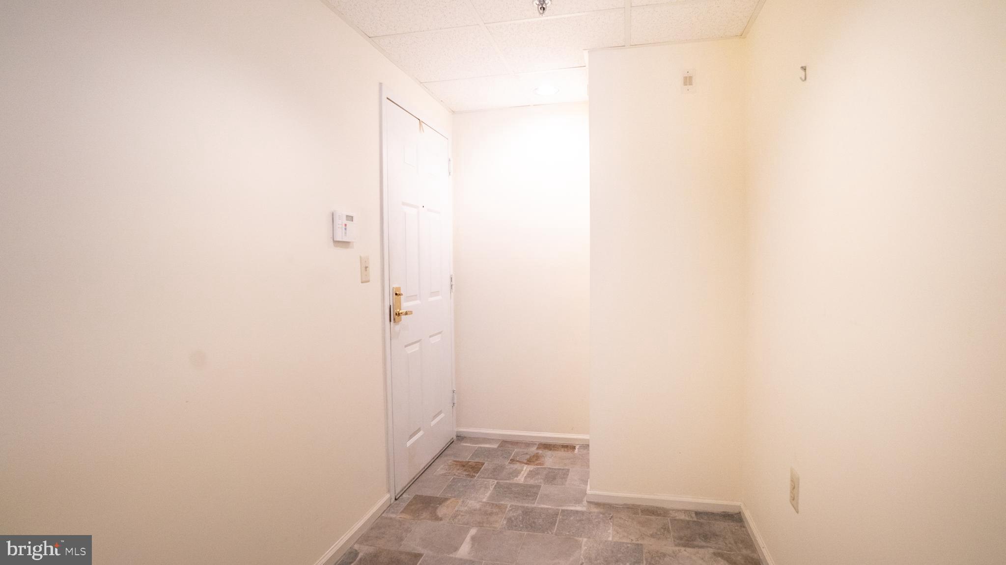 7101 Centennial Station Warminster, PA 18974 - Photo 5 of 27 Foyer