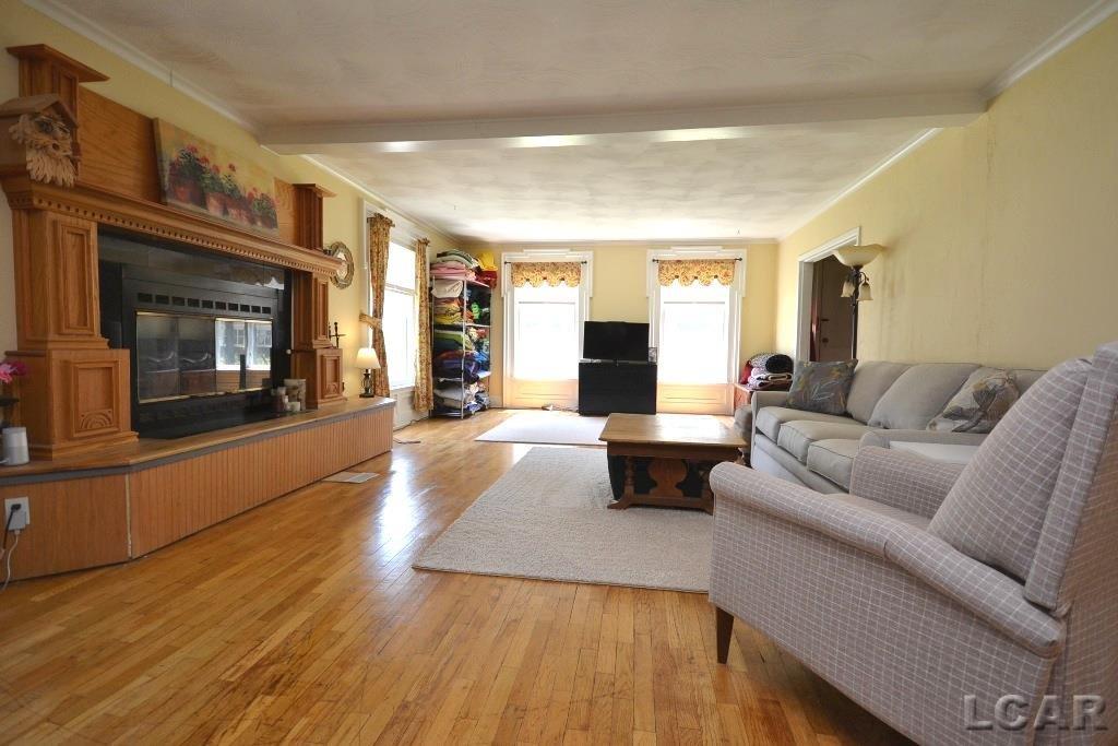 112 Locust Street Clinton, MI 49236 - Photo 3 of 49 50046979-2.JPG