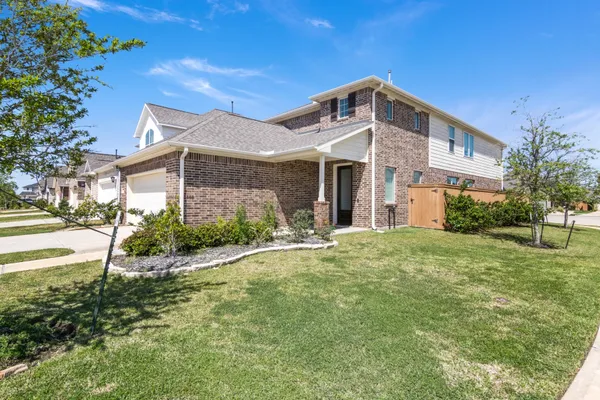 $449,000 | 761 Lake Lacosta Drive, Katy, TX 77493