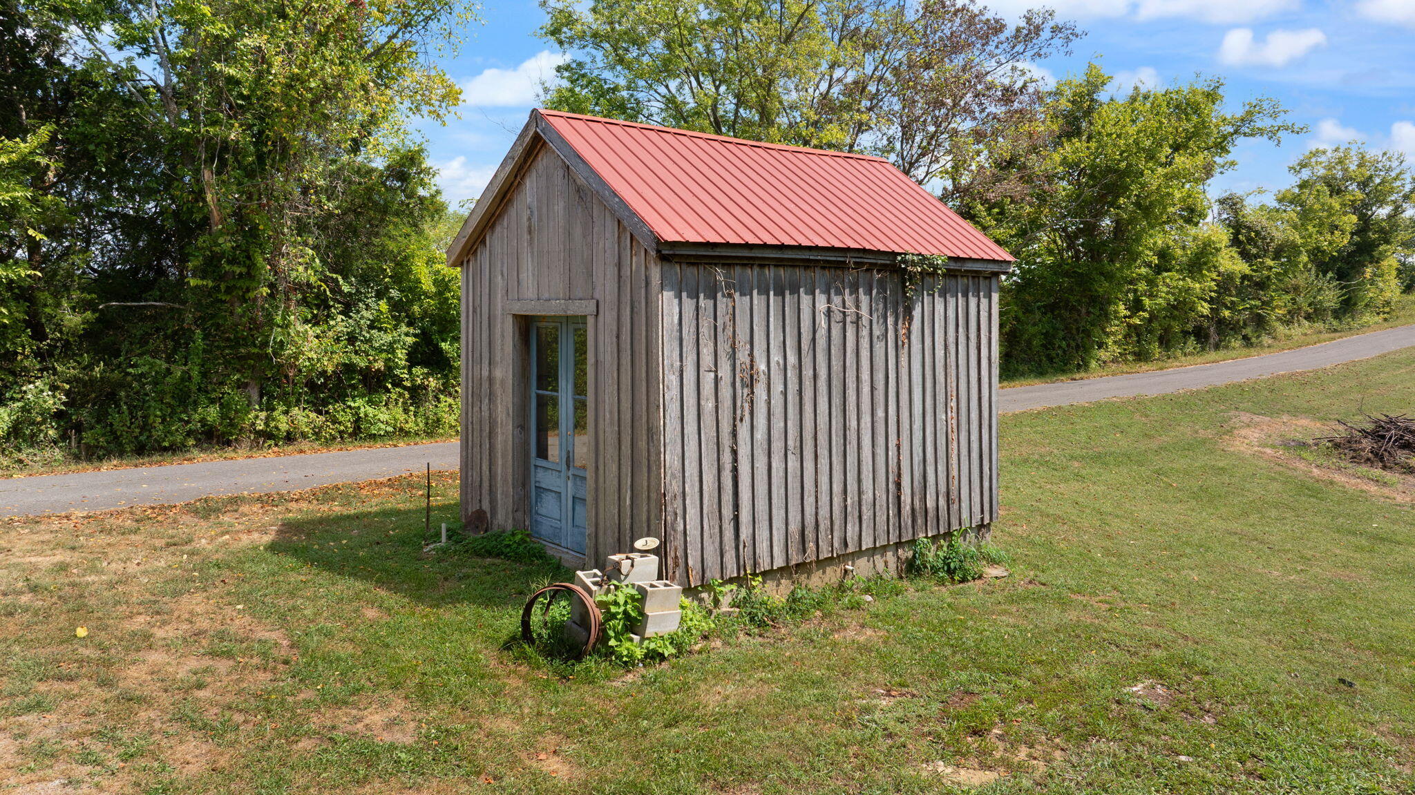 340 Henry Robinson Road Salvisa, KY 40372 - Photo 11 of 53 Historic Kentucky Farm on Acreage for Sale Artist Studio