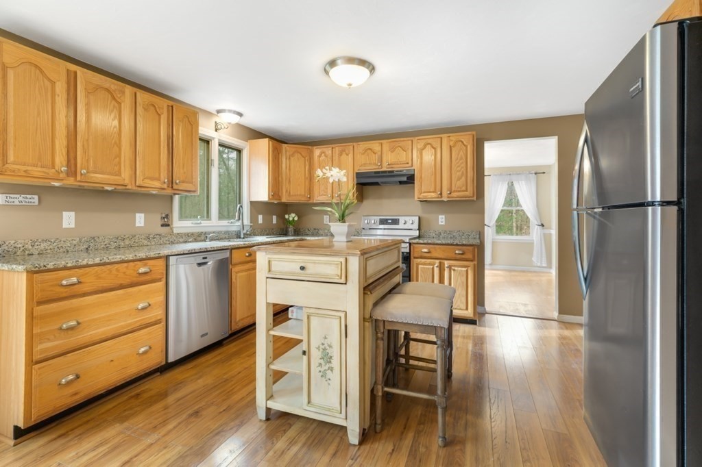 14 Liberty Road Medway, MA 02053 - Photo 9 of 42 Gallery Image 9