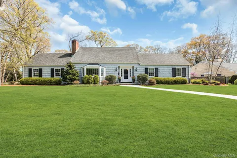 $1,299,000 | 41 Yoakum Street, Farmingdale, NY 11735
