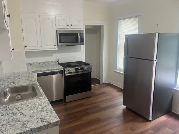 $2,000 | 32 Hazelwood Avenue, Bridgeport, CT 06605