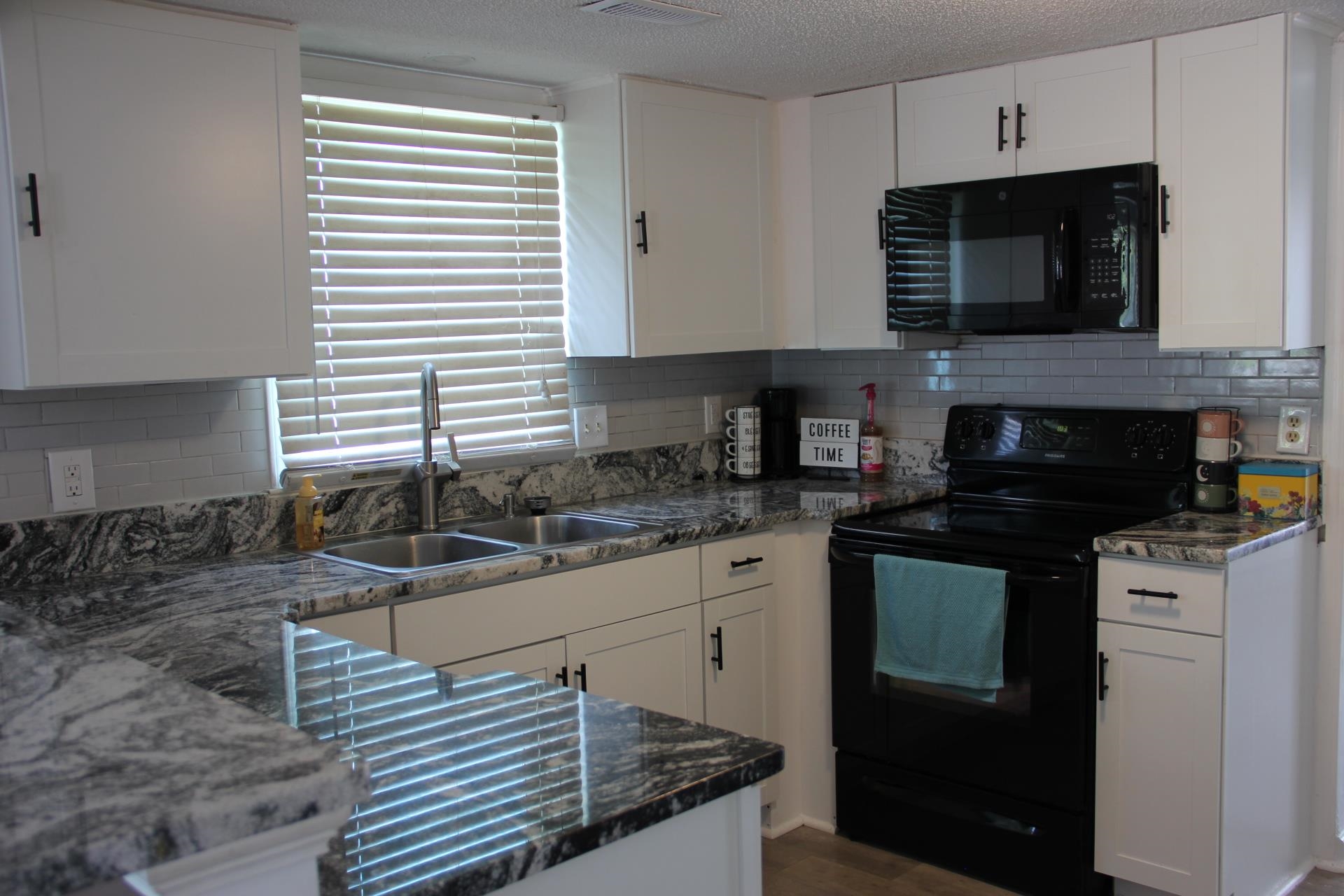 1557 Elizabeth Road Myrtle Beach, SC 29577 - Photo 3 of 18