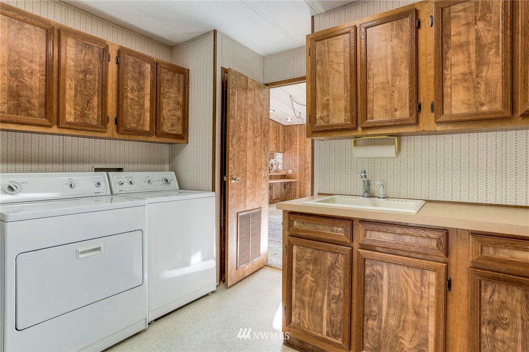 23727 9th Place West Bothell, WA 98021 - Photo 25 of 40