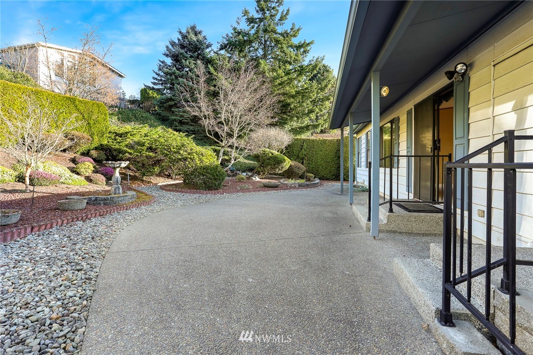23727 9th Place West Bothell, WA 98021 - Photo 26 of 40