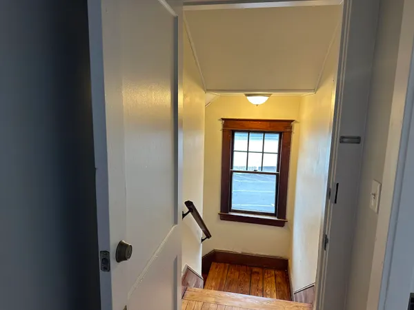 $1,895 | 232 High Street, Unit A, Somersworth, NH 03878