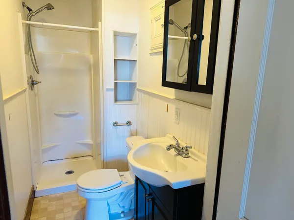 $1,895 | 232 High Street, Unit A, Somersworth, NH 03878