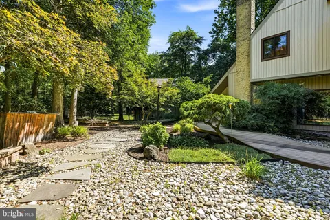 $665,000 | 16 Elizabeth Court West, Marlton, NJ 08053
