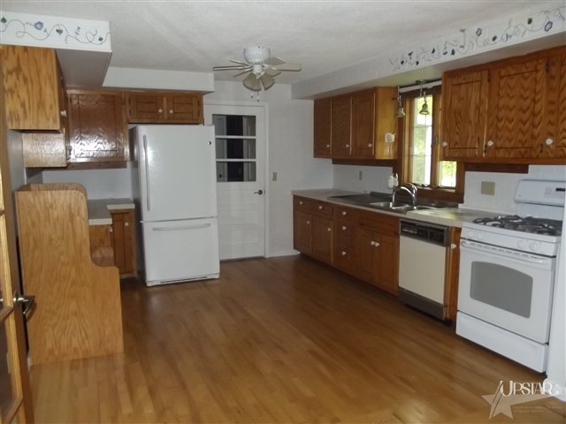 13111 Madden Road Churubusco, IN 46723 - Photo 7 of 30 Gallery Image 7