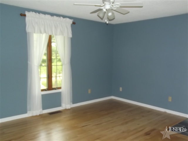 13111 Madden Road Churubusco, IN 46723 - Photo 9 of 30 Gallery Image 9