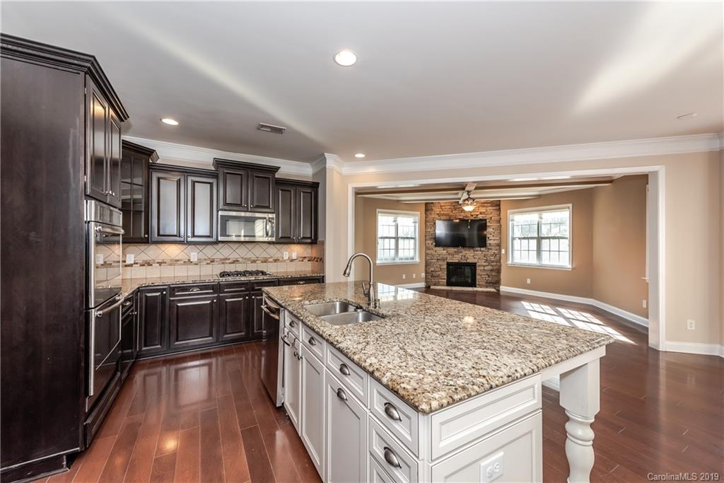 1004 Verbena Court Tega Cay, SC 29708 - Photo 15 of 48 Gallery Image 15