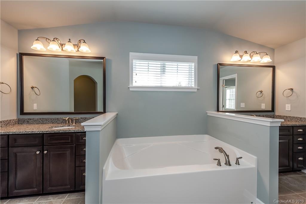 1004 Verbena Court Tega Cay, SC 29708 - Photo 29 of 48 Gallery Image 29