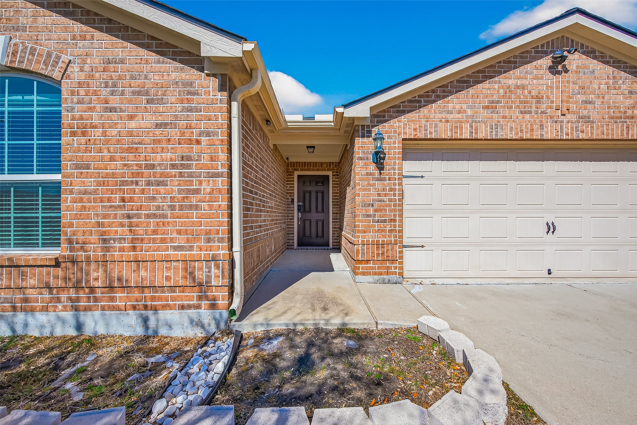 2319 Seabourne Trails Road Rosenberg, TX 77469 - Photo 4 of 36 Come on in!