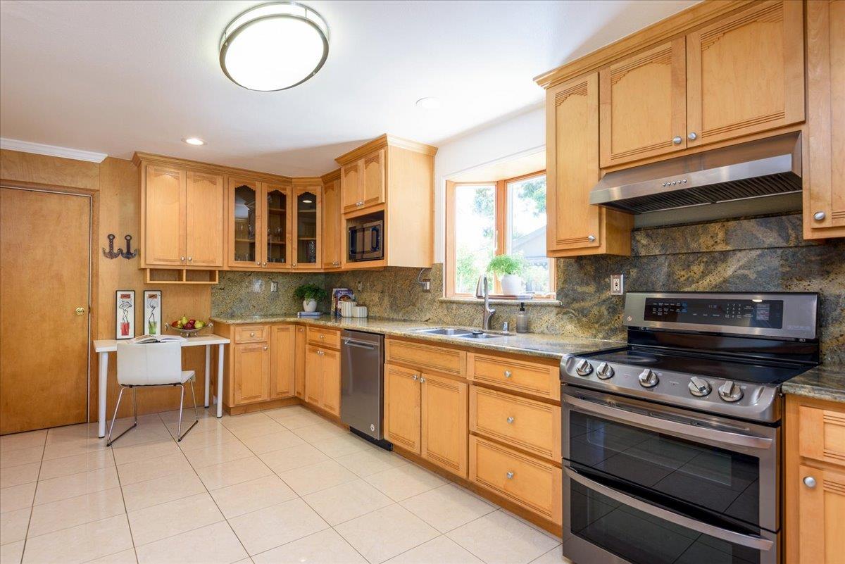 1027 Edmonds Court Sunnyvale, CA 94087 - Photo 15 of 30