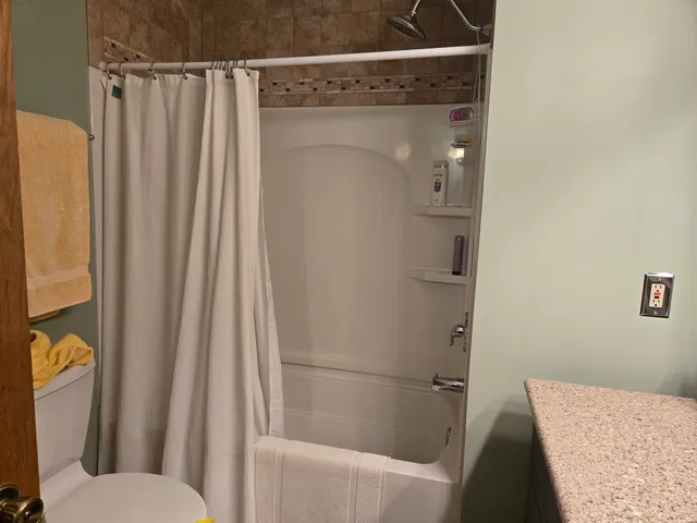 $395,000 | 5114 West Malibu Court, McHenry, IL 60050