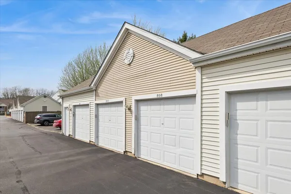 $222,000 | 1624 McClure Road, Unit 1624, Aurora, IL 60505