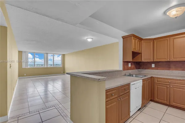 $315,000 | 9143 Southwest 77th Avenue, Unit B802, Miami, FL 33156