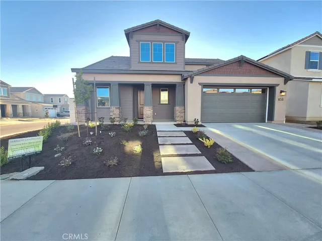 a view of a house with a outdoor space