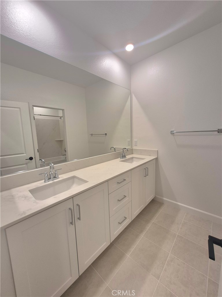 103 Takamasa Way Oceanside, CA 92057 - Photo 26 of 47 Upstairs bathroom