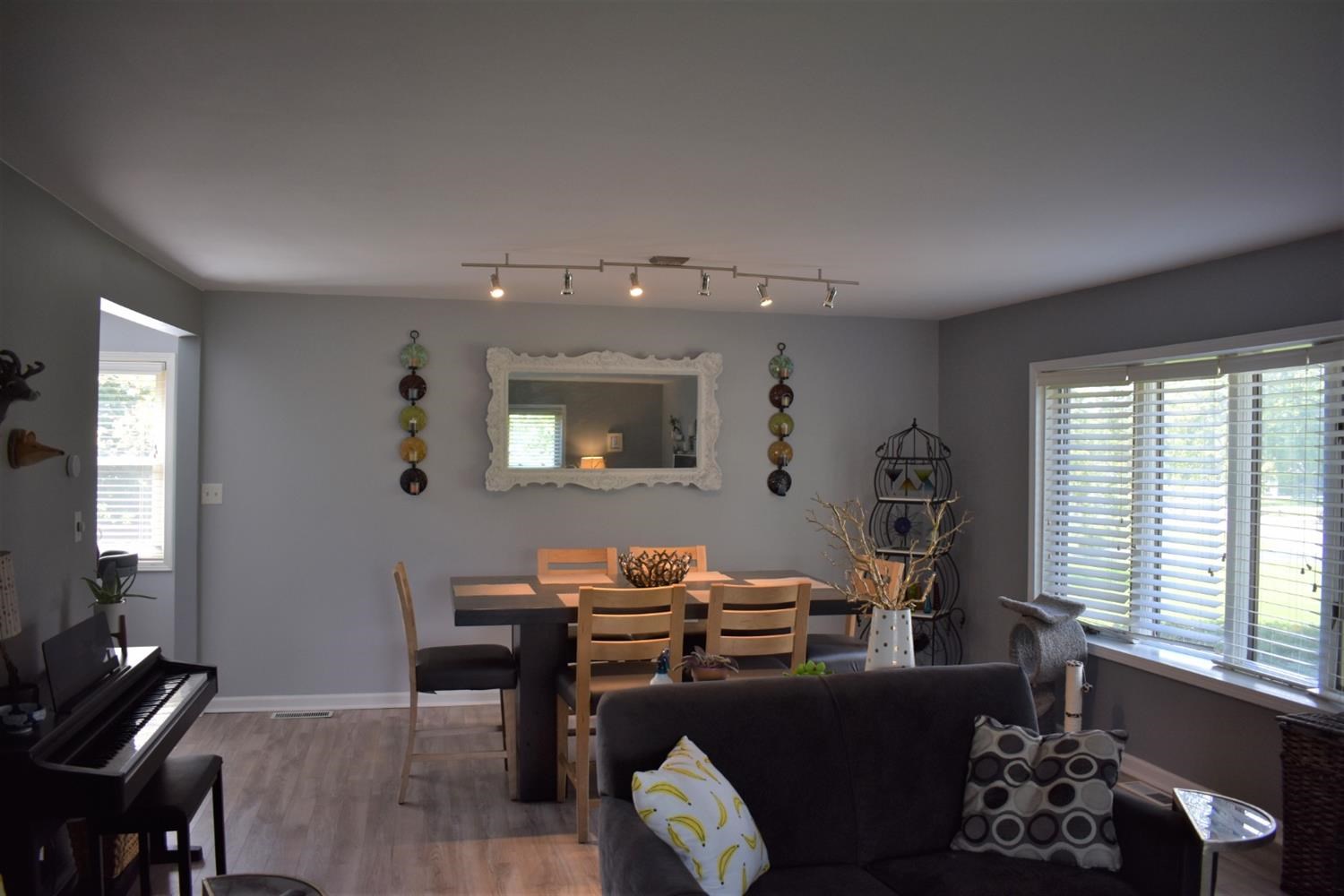 1542 Happy Valley Road Crown Point, IN 46307 - Photo 5 of 21 1500x1000