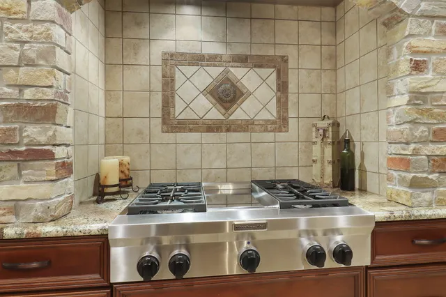 $1,150,000 | 11810 25th Court, Pleasant Prairie, WI 53158