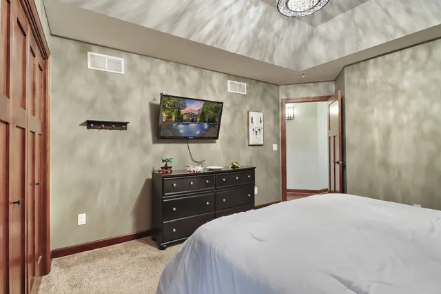 $1,150,000 | 11810 25th Court, Pleasant Prairie, WI 53158