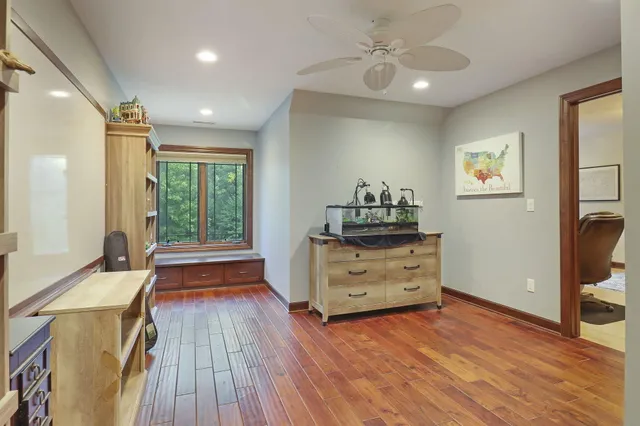 $1,150,000 | 11810 25th Court, Pleasant Prairie, WI 53158