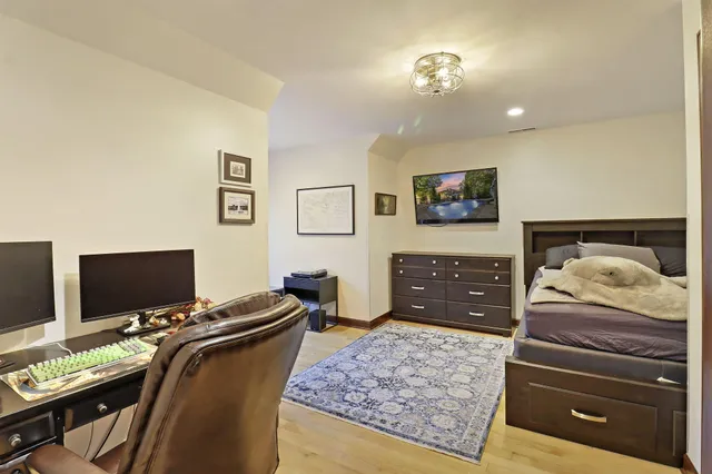 $1,150,000 | 11810 25th Court, Pleasant Prairie, WI 53158