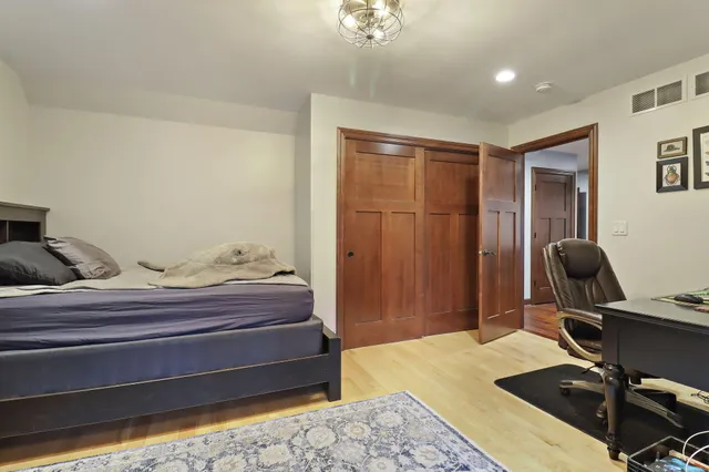 $1,150,000 | 11810 25th Court, Pleasant Prairie, WI 53158